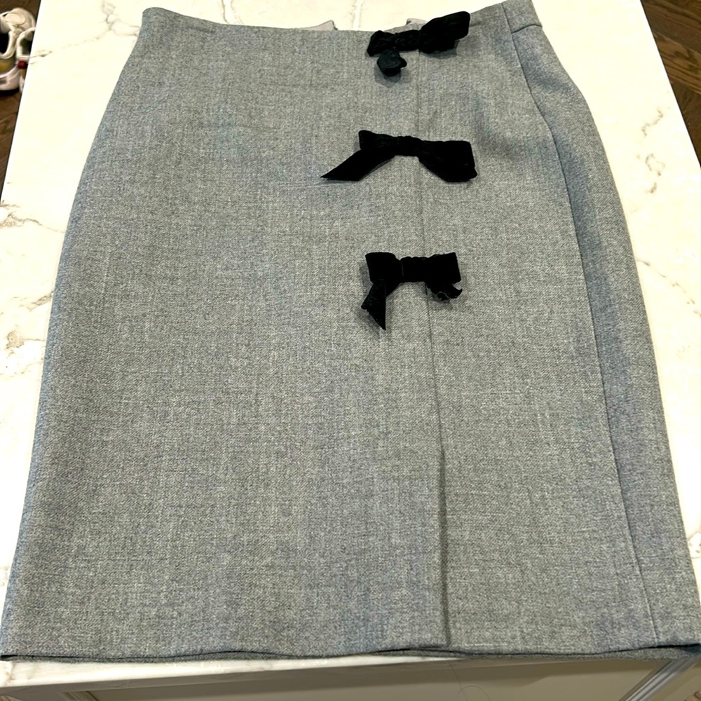 Gorgeous wool JCrew pencil skirt with velvet details